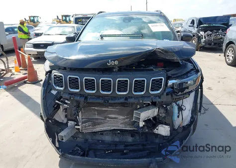 2025 Jeep Compass Latitude z USA, uszkodzony, nr VIN 3C4NJDBN3ST529564